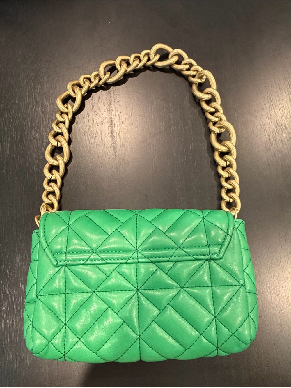 Zara Green Quilted Shoulder Bag with Gold Chain Strap - Picture 2 of 3